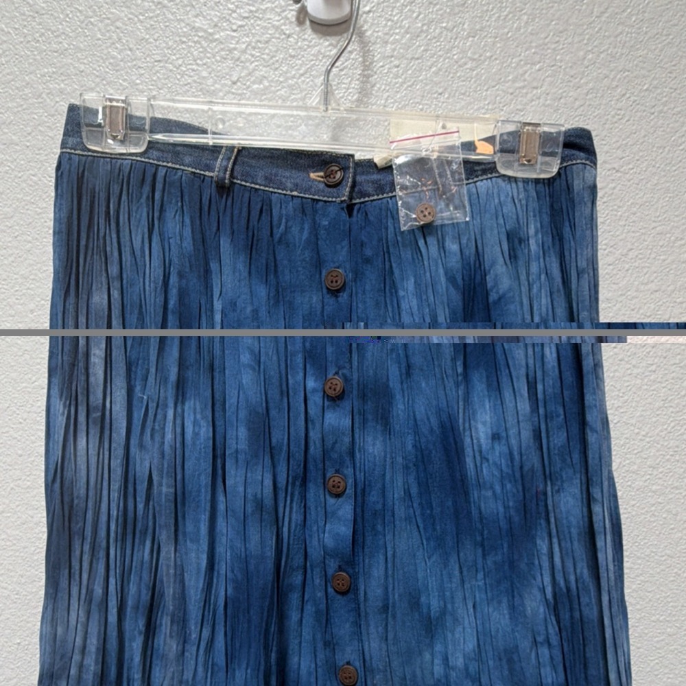 St. John's Bay Blue Tie Dye Button Trim Long Skirt. Denim waist. Sz 6. Y2K. - Picture 3 of 7